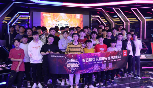 现出的成熟 现出的成熟