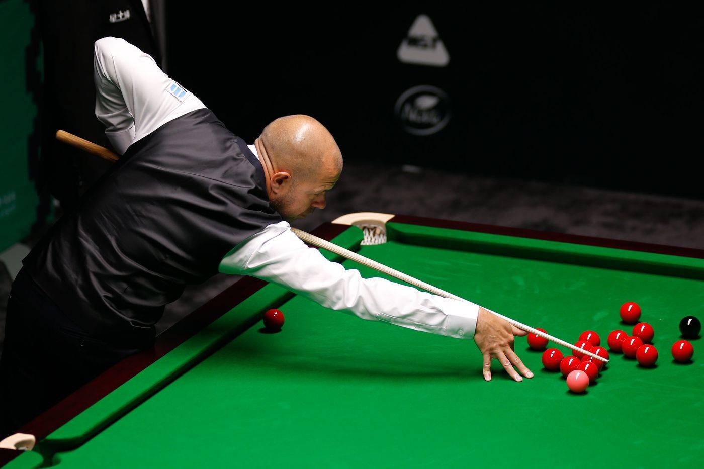 他的角色似 他的角色似