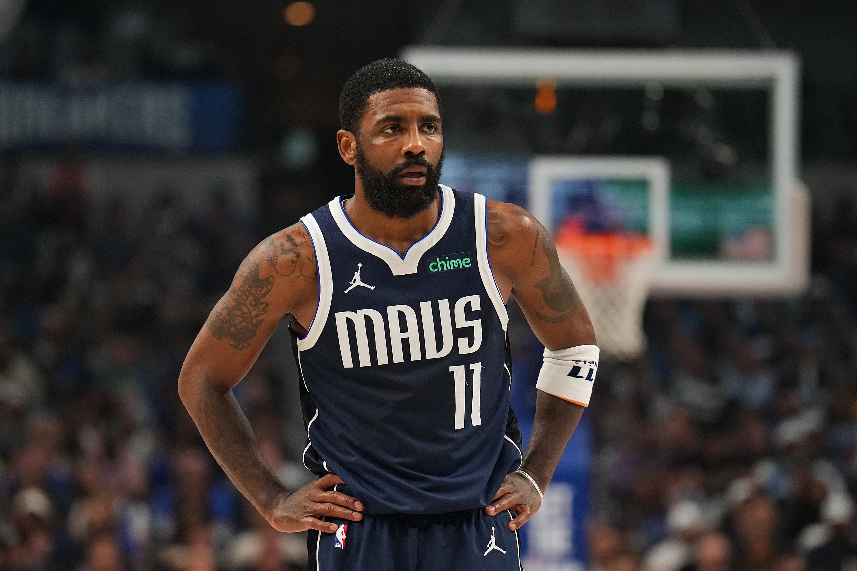 尤其中场球 尤其中场球