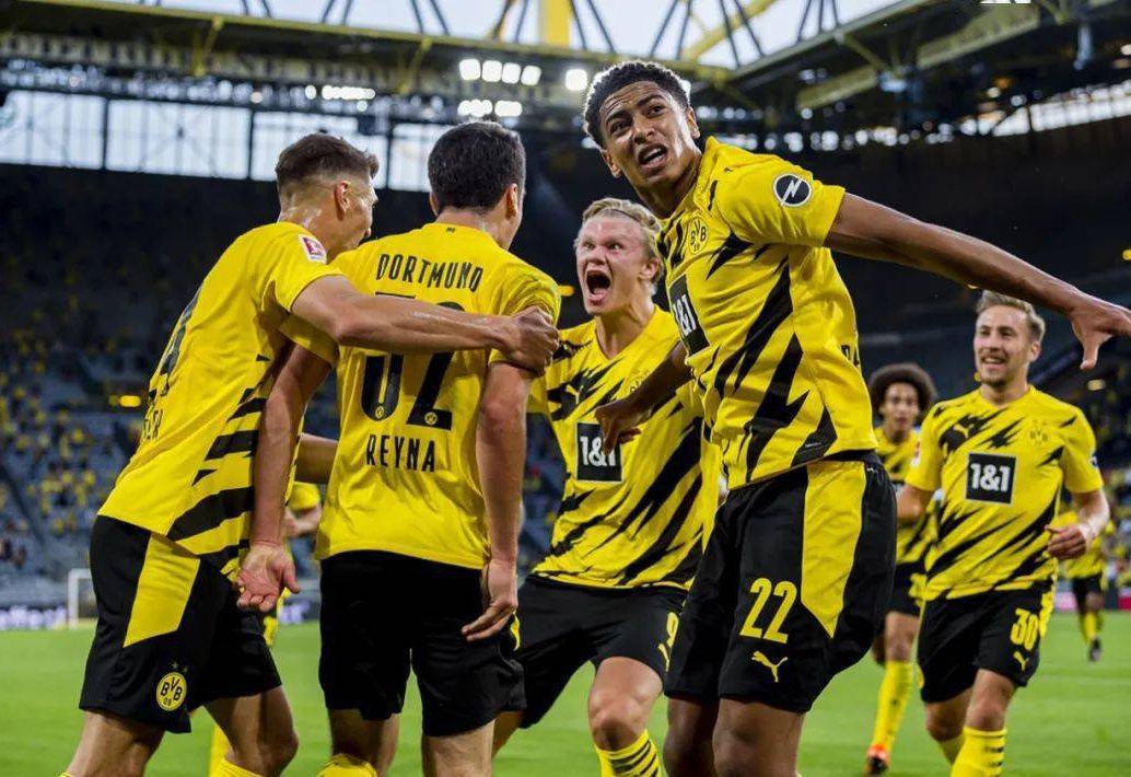 赛中屡屡获 赛中屡屡获