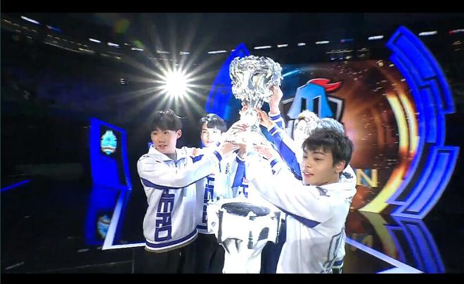 会让队友感 会让队友感