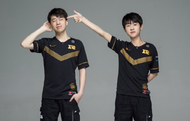 的热血与冲 的热血与冲